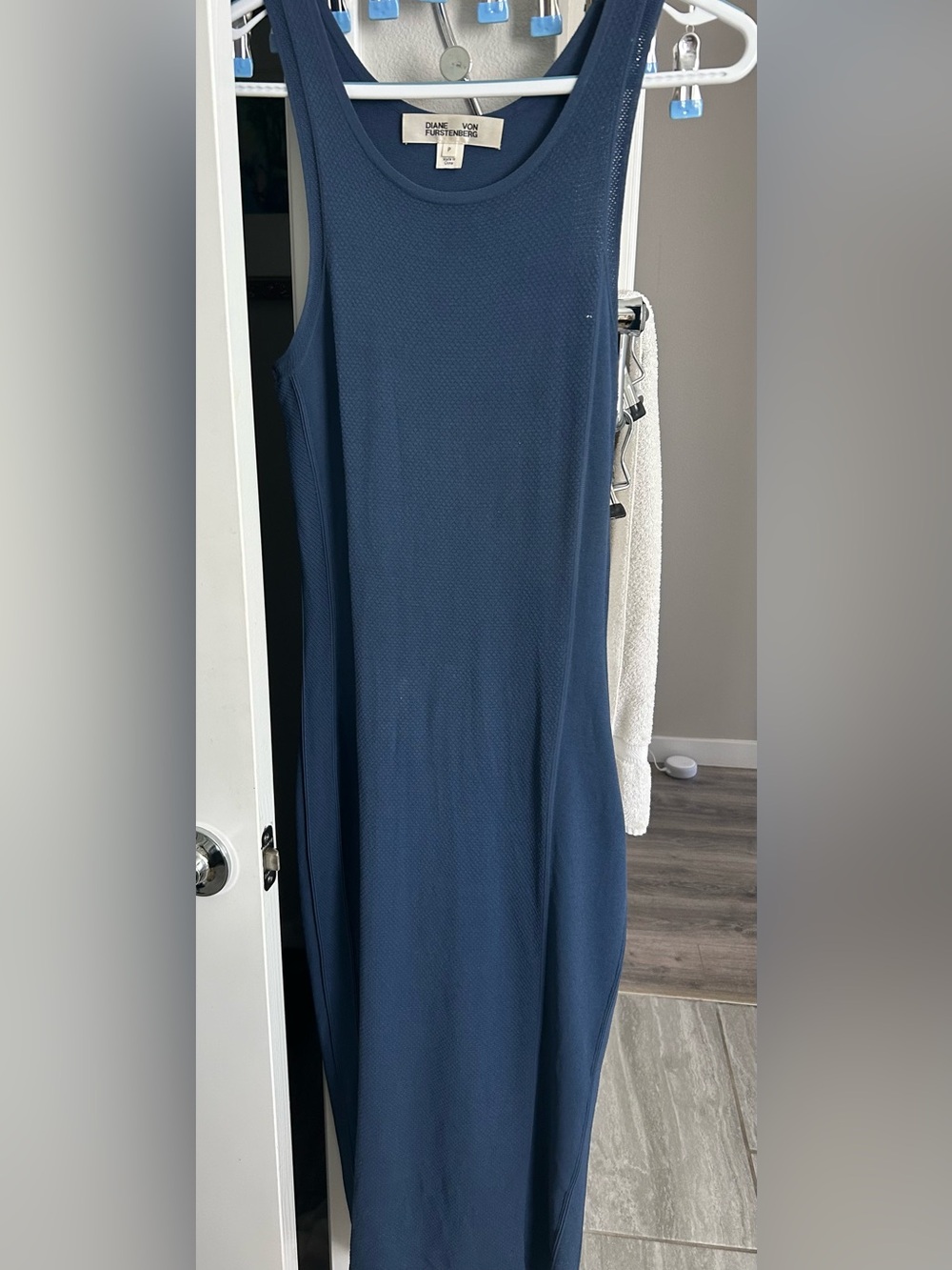 Diane Von Furtsteinberg  Sleeveless Maxi Dress in Navy Blue. Textured bodycon